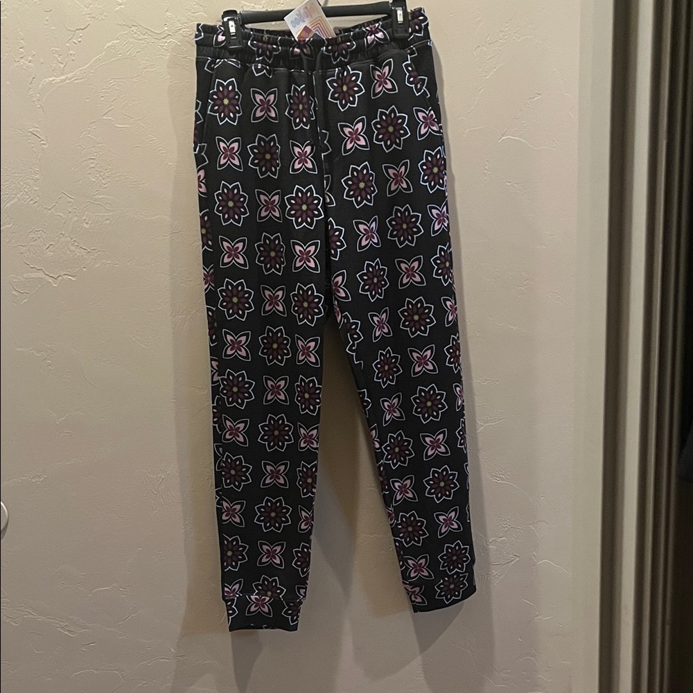 LuLaRoe Black and Pink Geometric Joggers